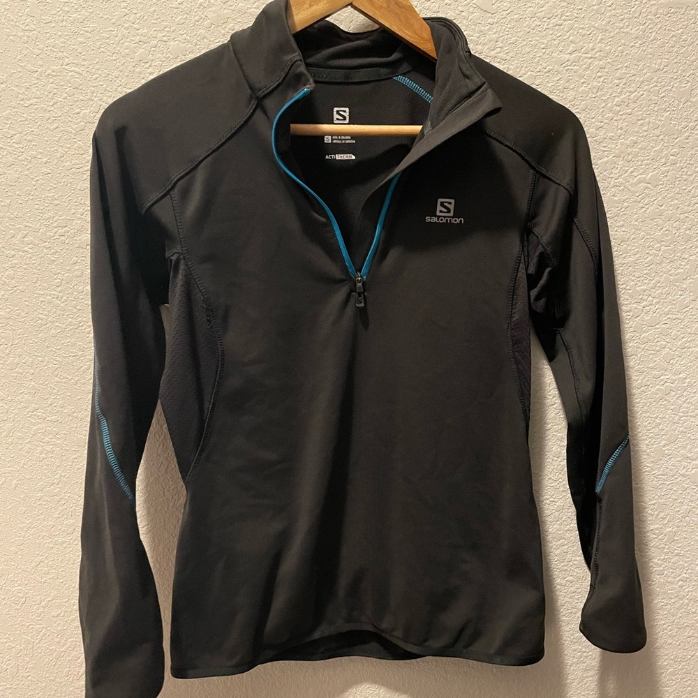 Salomon 3/4 Zip active long sleeve top - Small